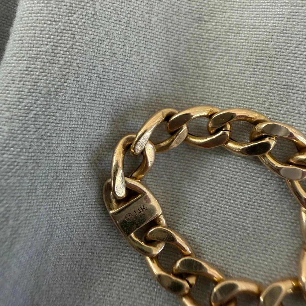 Mejuri Bold 14k Chain Ring Size 6. Purchased from Mejuri. M & 14k stamp shown - Picture 4 of 5